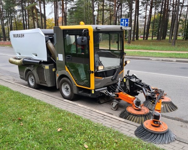 Белорусский MURASH: компактный и надежный труженик для уборки больших и малых городов