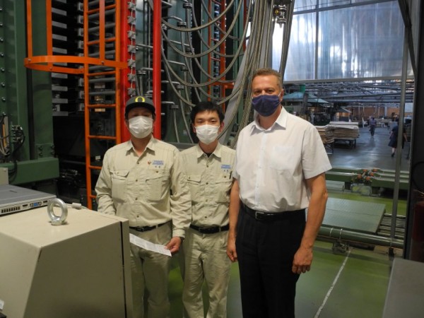 Новое оборудование на "Мостовдреве" позволит увеличить выпуск фанеры на 10-15%